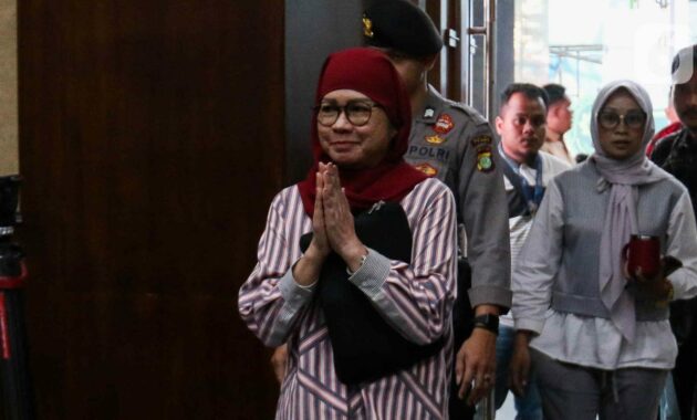 021770200_1719236817-20240624-Putusan_Karen-HER_2