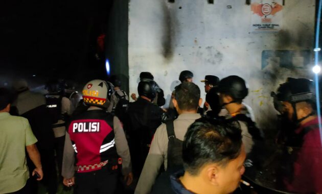 018161600_1762443038-1001148065