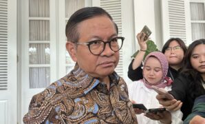 020238700_1762425620-Pramono_di_Balai_Kota_Jakarta