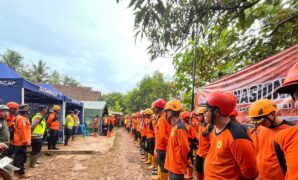 022708700_1763261997-Pencarian_H4