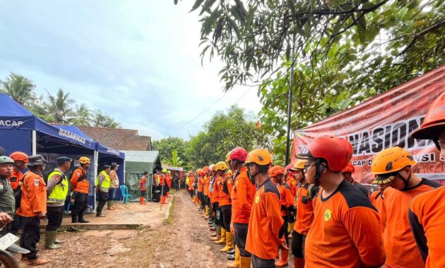 022708700_1763261997-Pencarian_H4