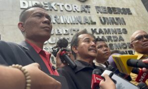 052061500_1763009104-Roy_Suryo