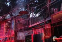 067106900_1763525420-Kebakaran_Jakbar