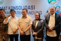 076256400_1763354031-Wakil_Ketua_DPR_Cucun_Ahmad_Syamsurijal__kedua_dari_kanan_