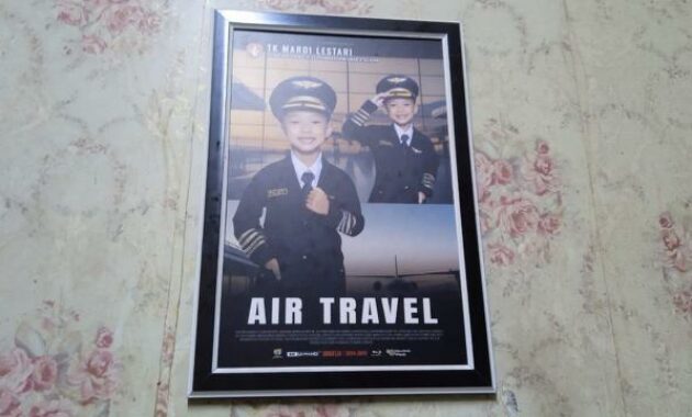 081145500_1764131118-Alvaro_Dengan_Seragam_Pilot