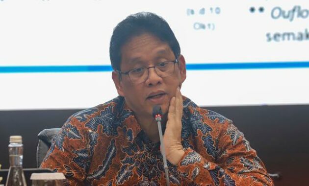 084618200_1760438138-men8