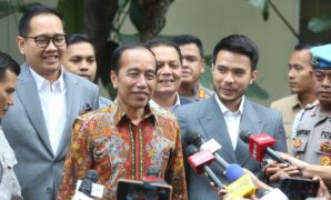 090297300_1746003084-joko1