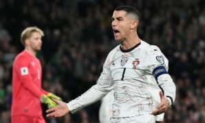 cristiano-ronaldo-ronaldo-cr7-timnas-portugal-portugal-irlandia-vs-portugal-kualifkasi-piala-dunia-2026-kartu-merah-1763077898027_169