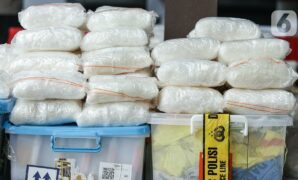 010871700_1619603652-20210428-_Ungkap_Peredaran_2_5_Ton_Sabu_Jaringan_Internasional__Polri_Tangkap_18_Tersangka-2