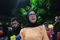 013126600_1765342568-Mimi_Adriani__Ibu_Rayhan_