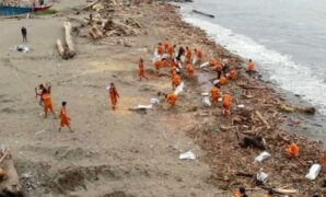 016374900_1764718882-Pantai_Padang