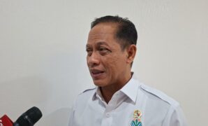 017004700_1765195618-Menteri_Lingkungan_Hidup__Hanif_Faisol_Nurofiq