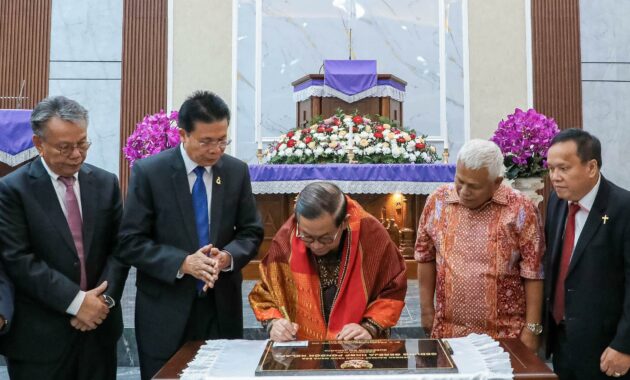 021642000_1765766431-IMG_4575