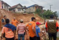 025813800_1733720190-Untitled