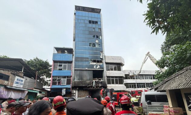 027527000_1765272525-Kebakarans