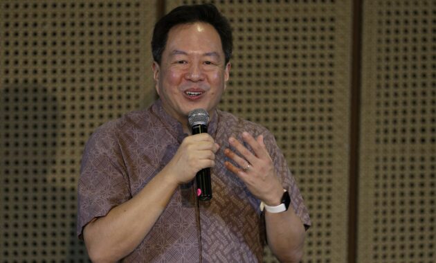 043963500_1567589879-20190904YR_Penghargaan_Mohammad_Ahsan_01