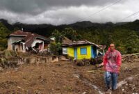 044200700_1764317615-1