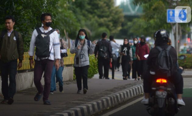 044403400_1669815714-UMP_DKI_Jakarta_Naik_Tapi_Ditolak_Pengusaha-merdeka