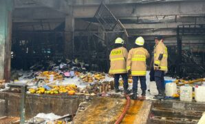 049233600_1765770264-Kebakaran_Kramat_Jati