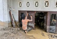 064276200_1764396455-2