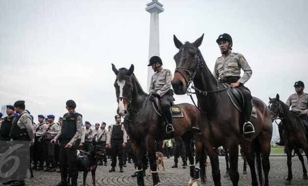 069737600_1476238950-20161012-Apel-Gelar-Pasukan-Dalam-Rangka-PAM-Pilkada-Serentak-2017-Fanani-4