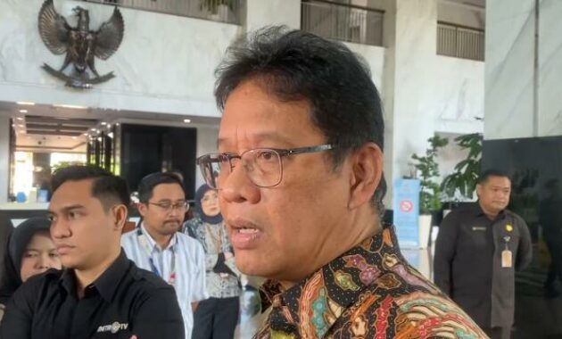 077775200_1761197116-1000133711