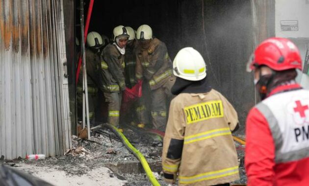 080261200_1765279307-5