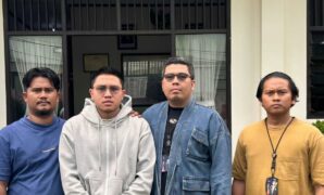 084465000_1765806202-Polisi_menangkap_Resbob_yang_merupakan_pelaku_ujaran_kebencian