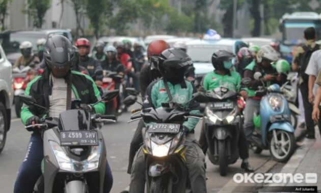 driver_ojol-M4Nl_large