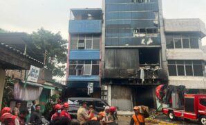 kebakaran_gedung_terra_drone-Br6E_large