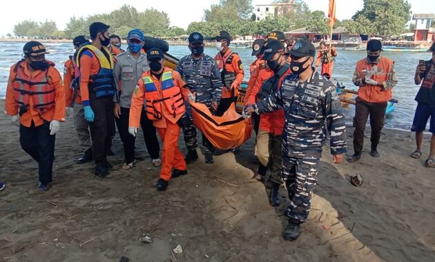 mahasiswi-cantik-ditemukan-tewas-di-pantai-pnoMvlg5yq