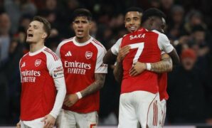 menang-dramatis-dewi-fortuna-naungi-arsenal-saat-bungkam-wolves-1765673829925_169