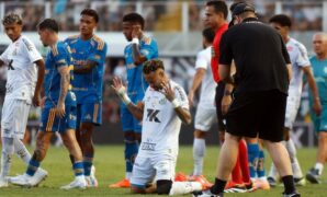 neymar-santos-vs-cruzeiro-liga-brasil-1765169378545_169