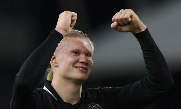 soccer-england-ful-mci-1765164709305_43