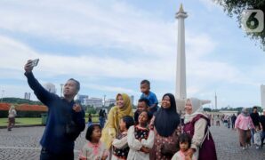 053270400_1743849571-20250405-Monas-HER_1