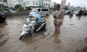 072272200_1518697871-Mogok-Kelapa-Gading-2