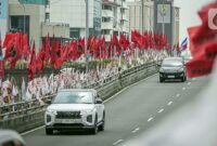 016944500_1705306148-20240115-Flyover-Jakarta-Dipenuhi-Bendera-Partai-Politik-Faizal-3