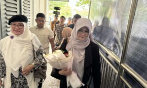 032359700_1771916441-Dokter_Tifa_jadi_saksi_persidangan_CLS_ijazah_Jokowi