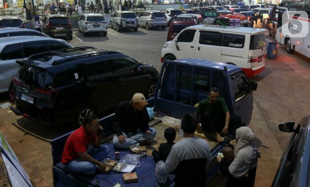 055902900_1712409187-20240406-Buka_Puasa_di_Rest_Area-HER_4 (1)