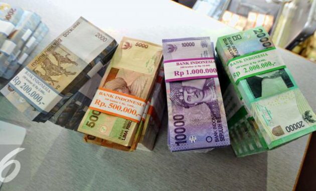 063798200_1437036342-083727700_1436362530-20150708-Penukaran-Uang-Jelang-Lebaran-Jakarta-07