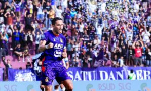 ezra-walian-kapten-tim-persik-kediri-1766933643687_169