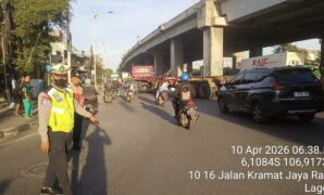 008234700_1775785896-Lalin_di_Jakarta