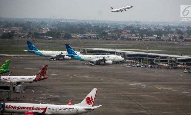 052762500_1557974780-20190516-Tarif-Batas-Atas-Tiket-Pesawat-Turun-FANANI-5