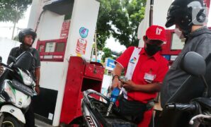 094755700_1672736350-Pertamax_Turun_Harga-Angga-3 (1)