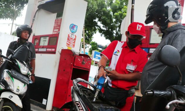 094755700_1672736350-Pertamax_Turun_Harga-Angga-3 (1)