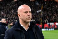 055917400_1741746767-arne-slot-psg-reaction-110