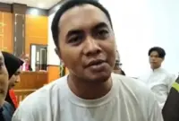 080017300_1787638888-yogi_gilang