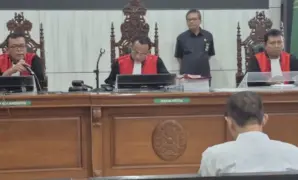 017105200_1790747265-sidang_perdana_taufik_hidayat