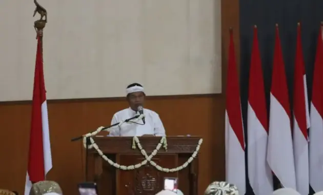 057165000_1788418048-Gubernur_Jabar_Dedi_Mulyadi