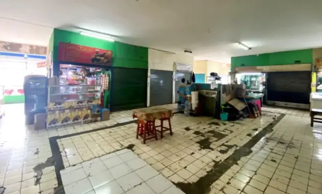 080149000_1788500555-Pasar-Pondok-Labu-sepi